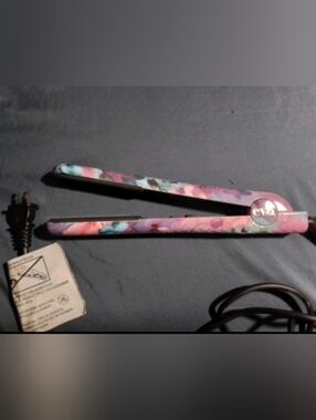 Eva NYC Ceramic Flat Iron 1.25” Floral Pastel Pink Purple Hair Straightener